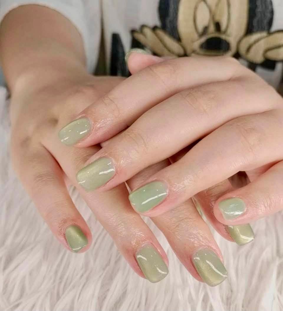ผลงานทำเล็บมือสีนู้ดออมเบร Mali Nail & Spa