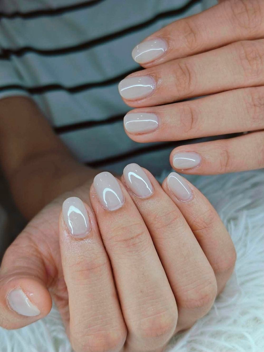 ผลงานทำเล็บมือลายหินอ่อนสีขาว Mali Nail & Spa
